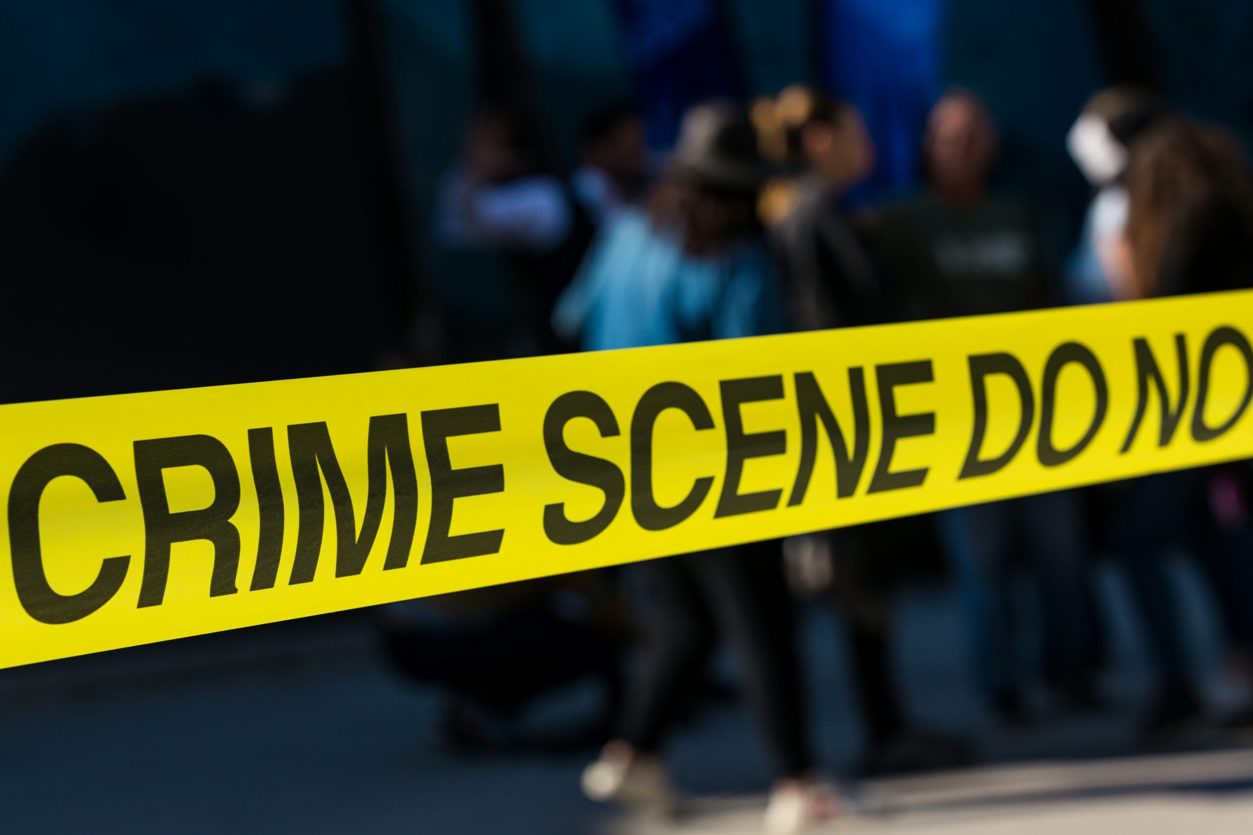 Najlepsze seriale true crime – historie, które wydarzyły się naprawdę